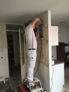 glasweefsel, glasvezel, glasvlies, behangen, behanger, behanger nederland, behanger amsterdam, schilder, schilderwerk, binnen schilderwerk, wandafwerking